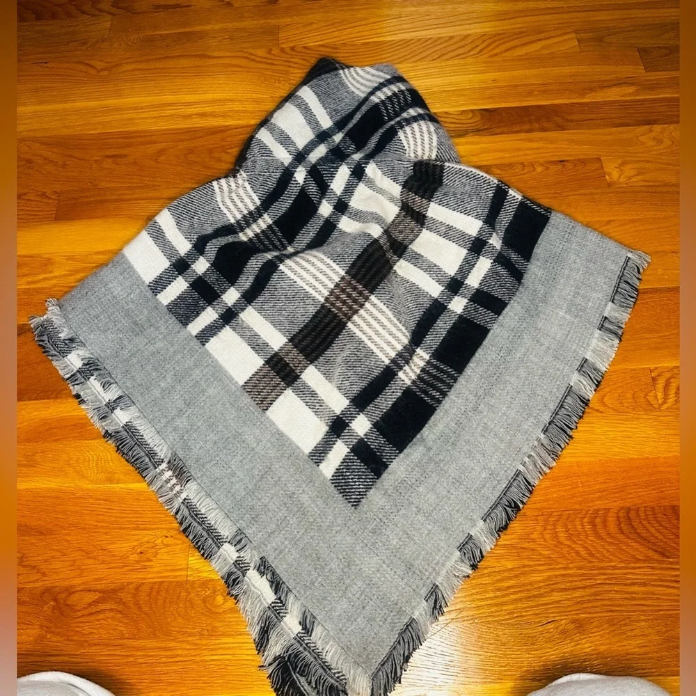 Altare Plaid Hooded Poncho Shawl Wrap with Toggle Closure – One Size